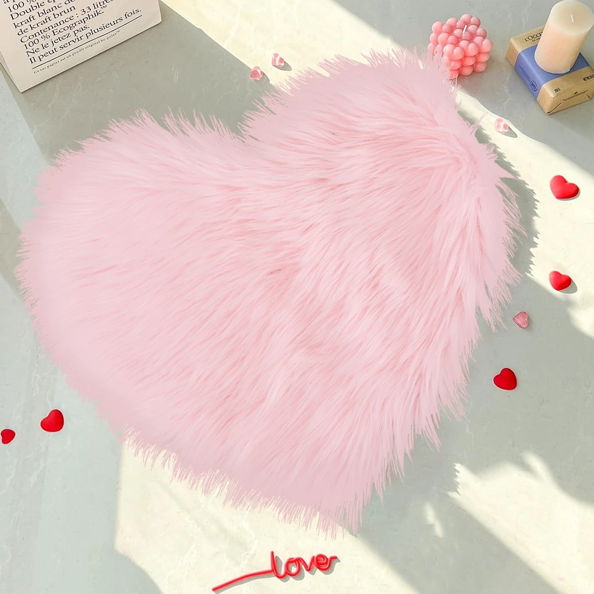 Искусственный ковер в форме сердца из искусственной шерсти