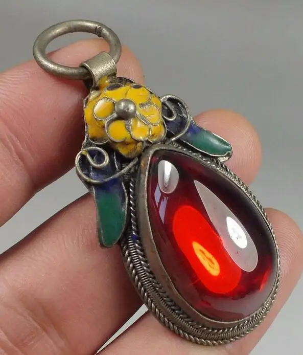 

CHINESE COURT RED ZIRCON SILVER COLOUR ENAMELS AMULET PENDANT