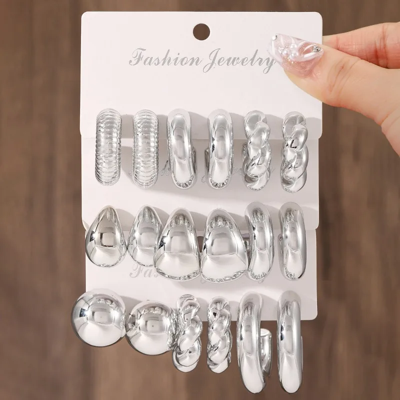 2024 Новые модные золотые персонализированные преувеличенные серьги CCB из 18 шт.