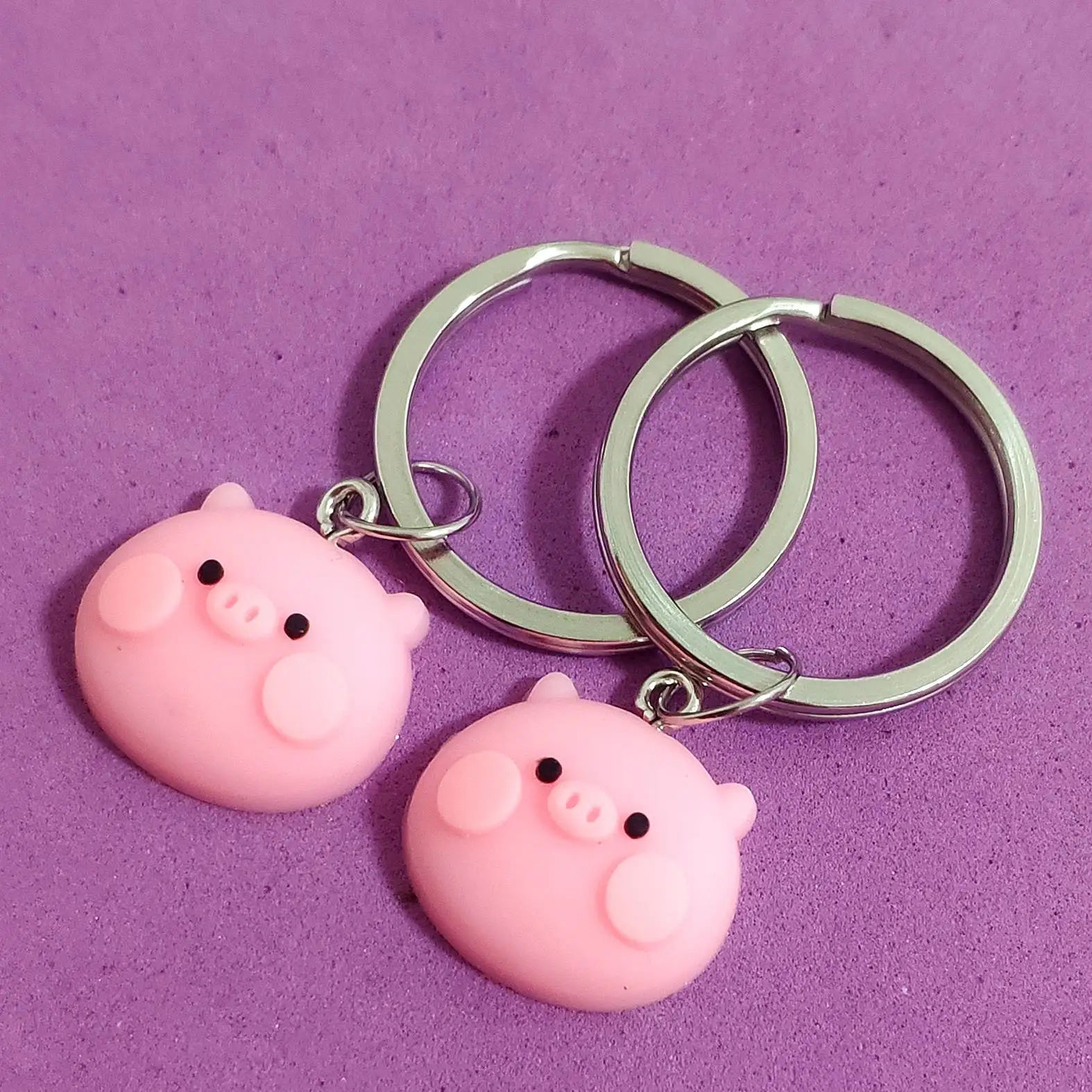 

Keyring Pig Head Carabiner for Keys Boys and Girls Best Friend Cartoon Pink Couple Gift Cute Children Birthday Keychain Car