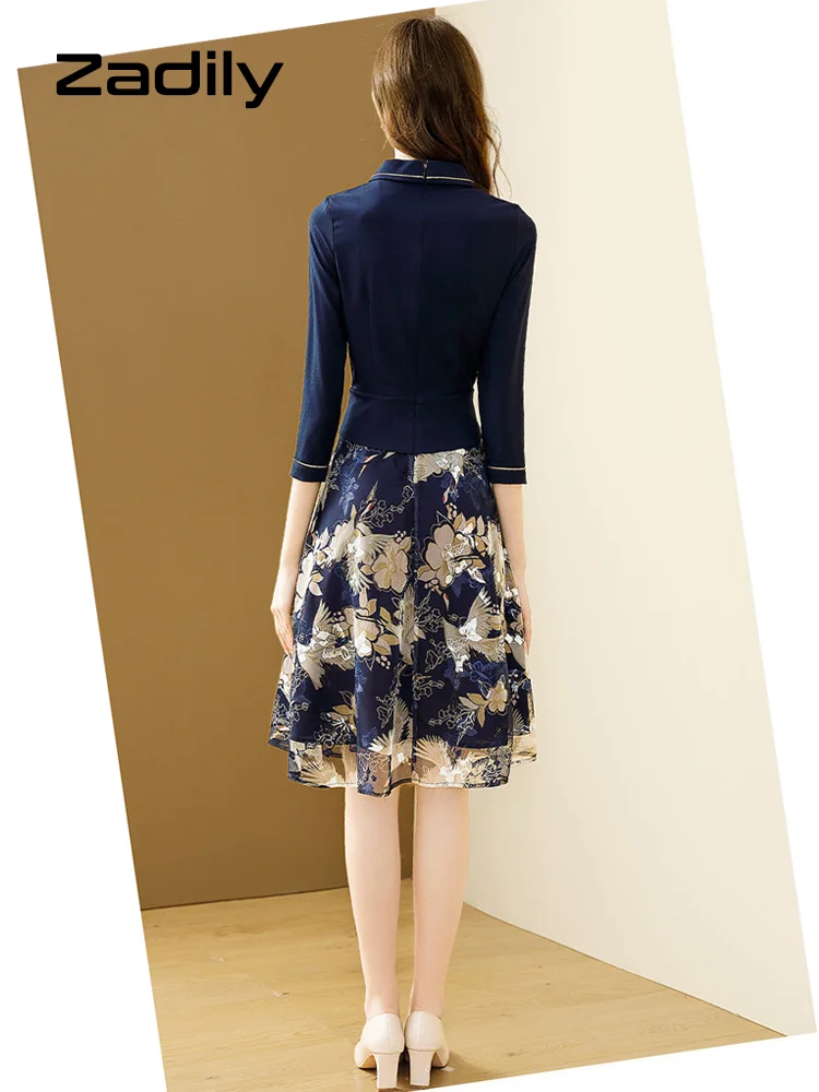 Женское офисное платье с рукавом три четверти и цветочным принтом