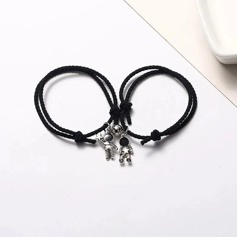 

Couple Bracelet Astronaut Small Rubber Band to Send Girlfriend Boyfriend Magnet Stone Bell Bracelet Knot Head Rope Jewelry