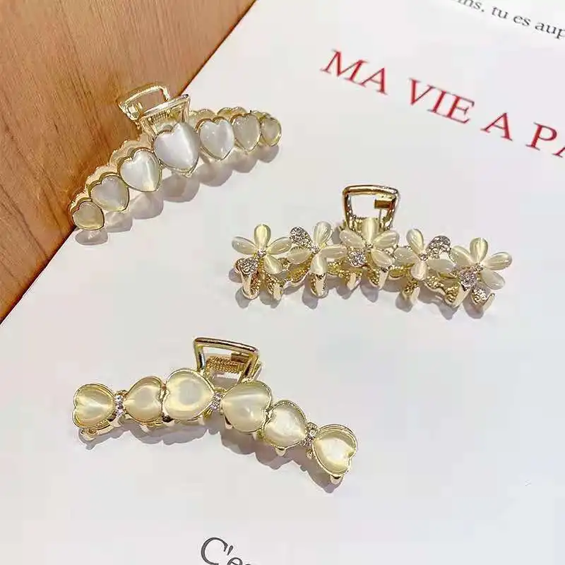 

New Women Elegant Gold Hollow Geometric Metal Hair Claw Shark Clip Headdress Girls Fashion Opal Hair Clip Crab Hair Accessories