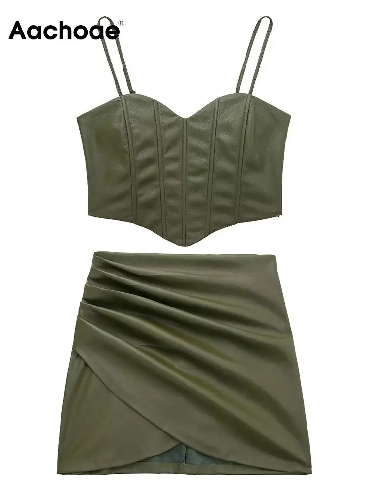 

Комплект из топа и юбки из искусственной кожи, с завышенной талией