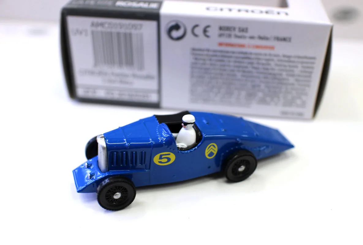 

New NorRev 3 inches 1/64 Scale CitrTRoen 8CV LA PETITE ROSALIE Classic Rally Racing Cars Diecast Alloy toy models For Collection