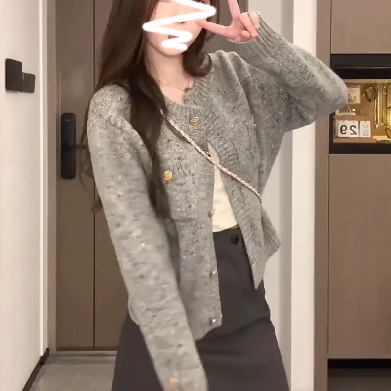 Новинка 2024 стильный корейский серый свитер укороченный Женский вязаный кардиган