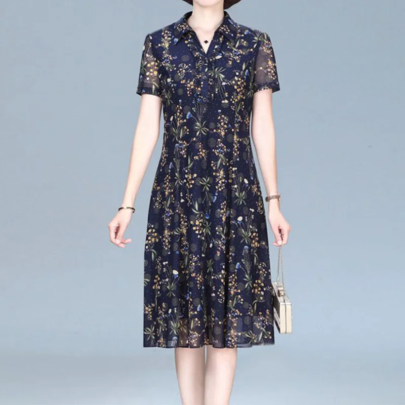 Женское ТРАПЕЦИЕВИДНОЕ ПЛАТЬЕ средней длины