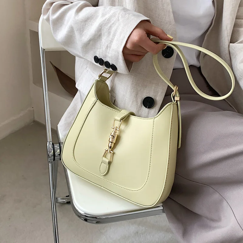 

Toptrends Retro Underarm Shoulder Side Bags For Women 2023 Trend Luxury Designer PU Leather Crescent Ladies Handbags And Purses