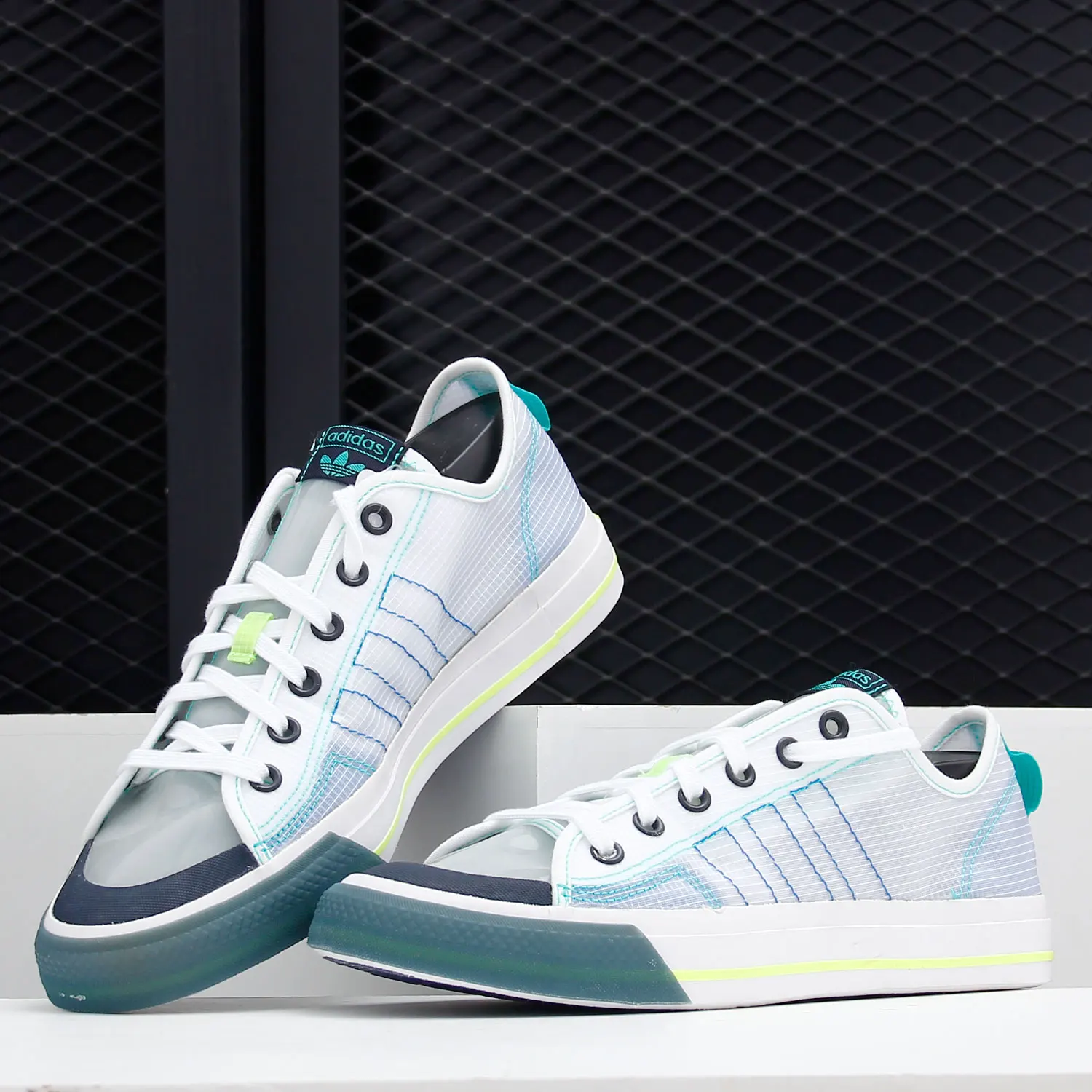 Фото Мужские и женские износостойкие спортивные повседневные кроссовки Adidas Authentic Three Leaves NIZZA RF FY3091 №2