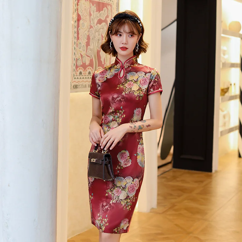 

Short Sleeve Women Cheongsams Vintage Style Summer Chinese Traditional Dress With Classic Qipao Buttons Mandarin Collar Vestidos