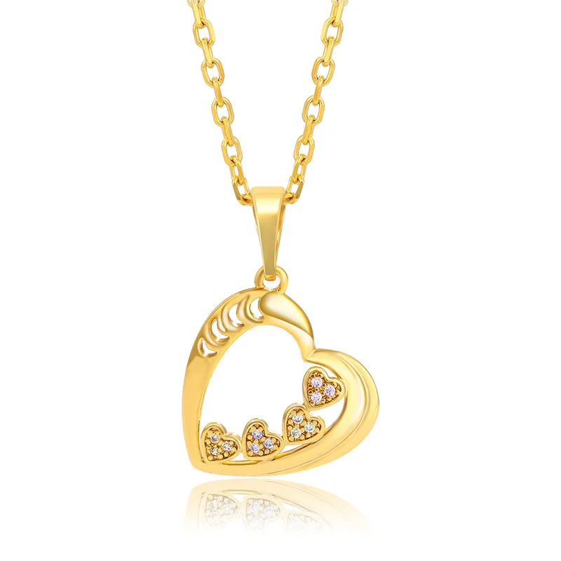 

New Japanese and Korean Fashion Heart Shaped Hollow Pendant, Korean Version, Small Market Design, Sweet Love Pendant for Women