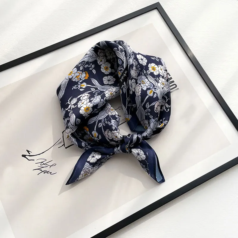 

2022 luxury brand 100% Silk Scarf Bandana Women Square Scarves Wrap Kerchief Mulberry Spring Fashion High Quality Headband Hijab
