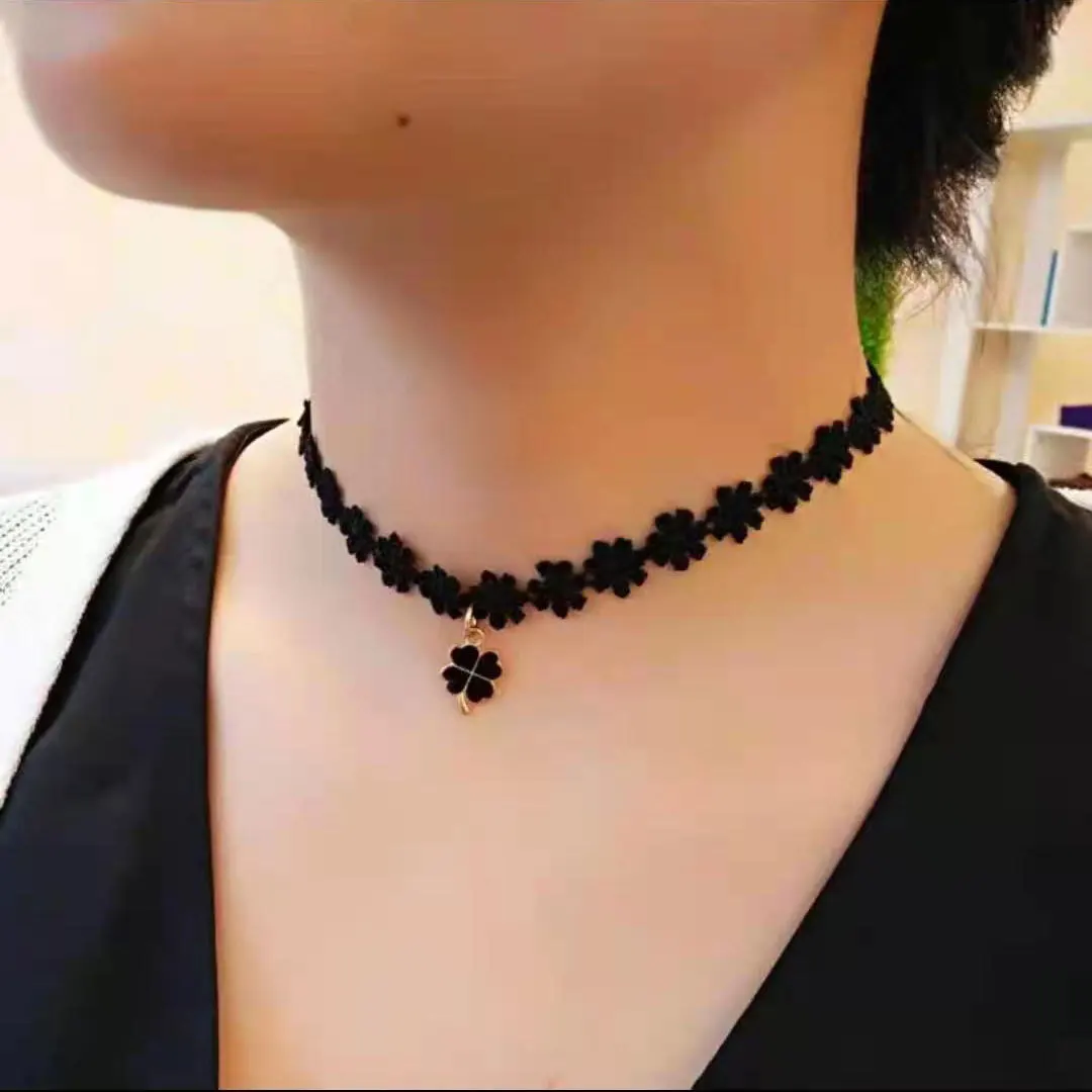 

Velvet Lace Neckband Collar Women's Collarbone Chain Punk Loli Necklace Four-leaf Clover Necklace Neck Chain Women