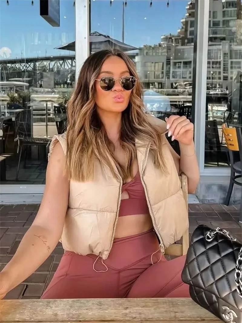 Рисунок 6 - Жилет прямой с воротником-стойкой