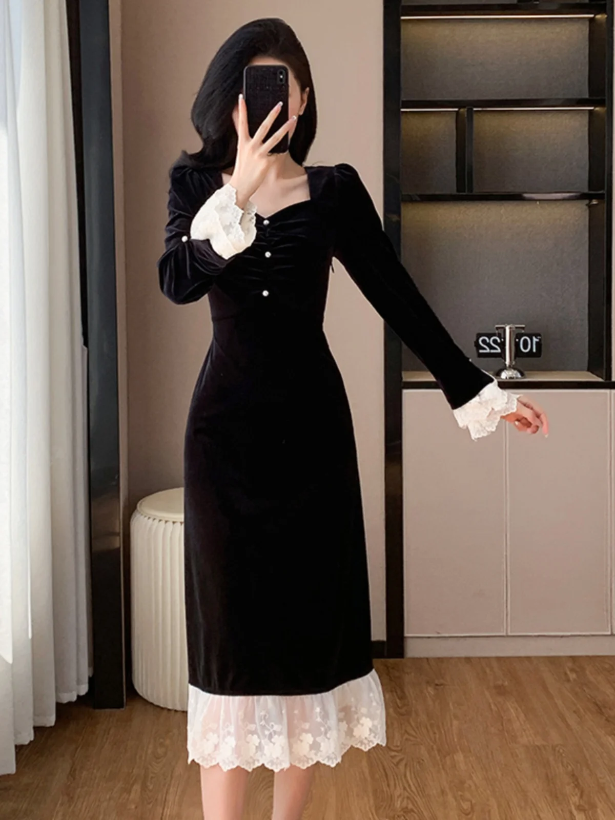 Французское платье Hepburn Sle черное золотое бархатное для женщин новинка 2024 осенняя