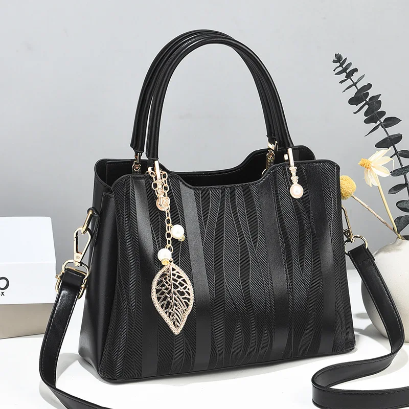 

[Boutique Women's Bag] 2022 New Fashion Women's Luxury Atmosphere Handbag Large-capacity All-match Messenger Bag Women