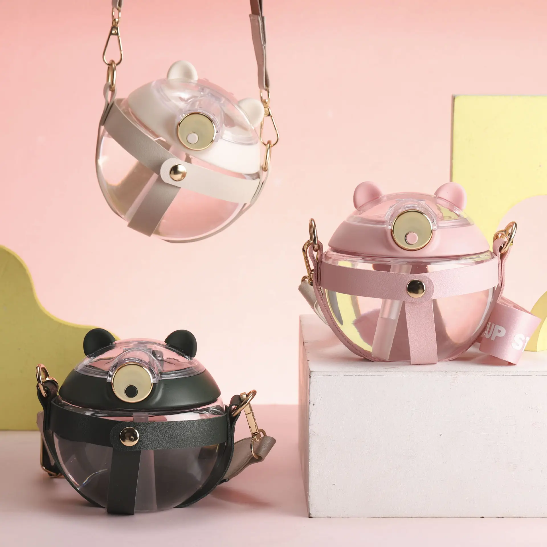 

650ml Cute Magic Balls Water Bottle With Straw Summer Children's Student Transparent Plastic Water Kettle Big Belly Milk Cups