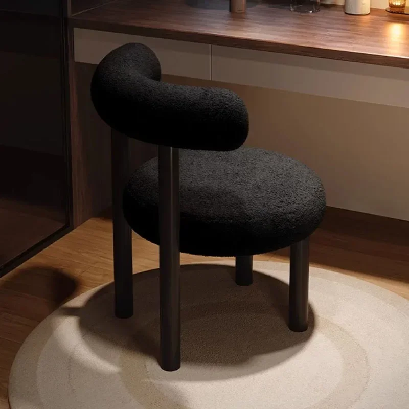 Пушистое шерстяное кресло дизайнерское в скандинавском стиле Современная