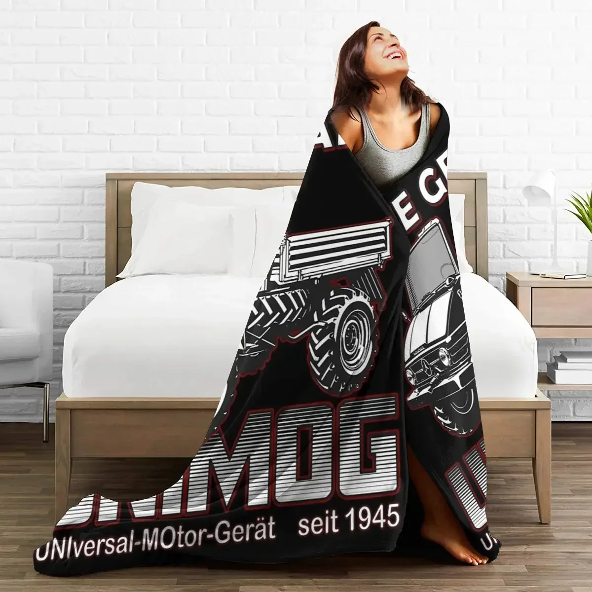 Плед THE GREAT UNIMOG (универсальный двигатель-Gerat) -на черном одеяле постельное белье