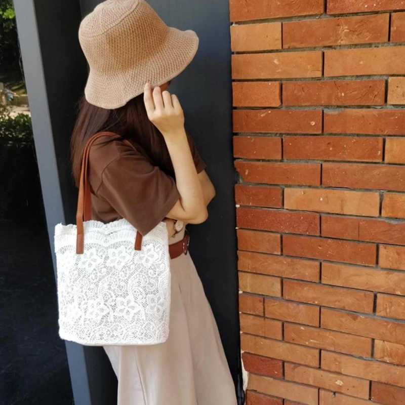 

Sweet Lace Hollow Out Ladies Handbags Shoulder Bags Women Popular School Bags Summer Beach Casual Totes Bags