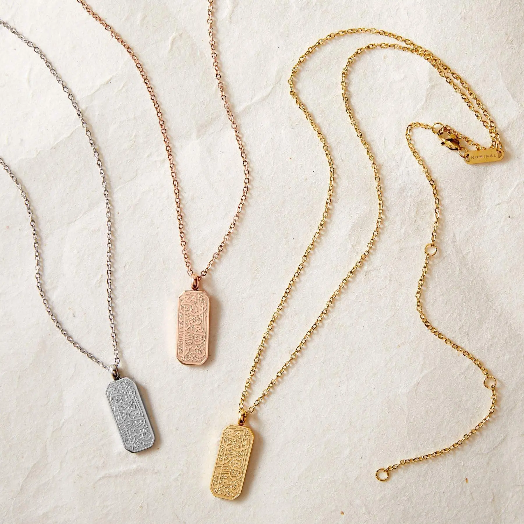 Ожерелье с кулоном женское из нержавеющей стали надписью