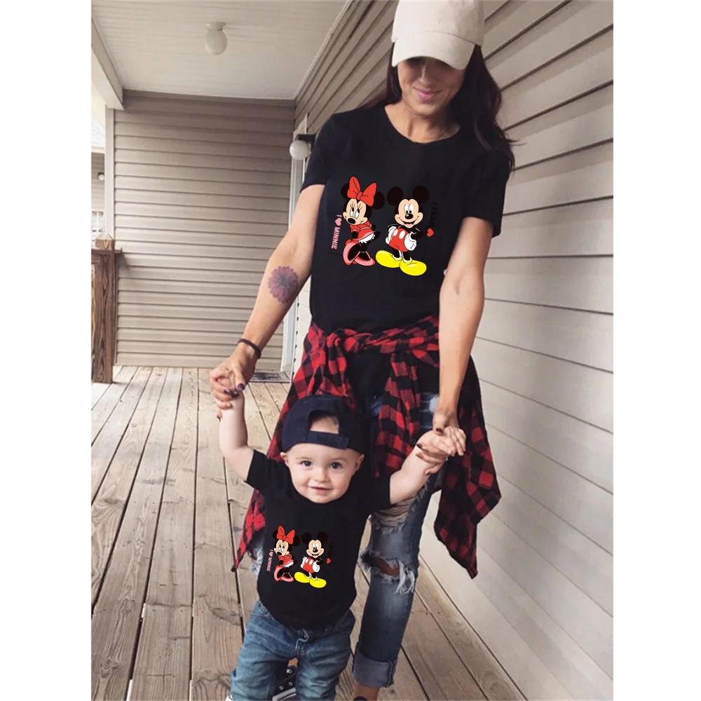 

2022 Disney Tshirt Mickey And Minnie Family Matching Tshirts Harajuku T-shirt Casual Mother And Son Tshirt Kawaii Tee Tops