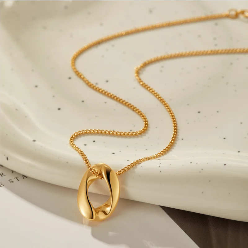 

Korean Stylish 18K Gold Plated Irregular Geometry Pendant Necklace Minimalist Clavicle Chain Choker Gifts for Men/Women