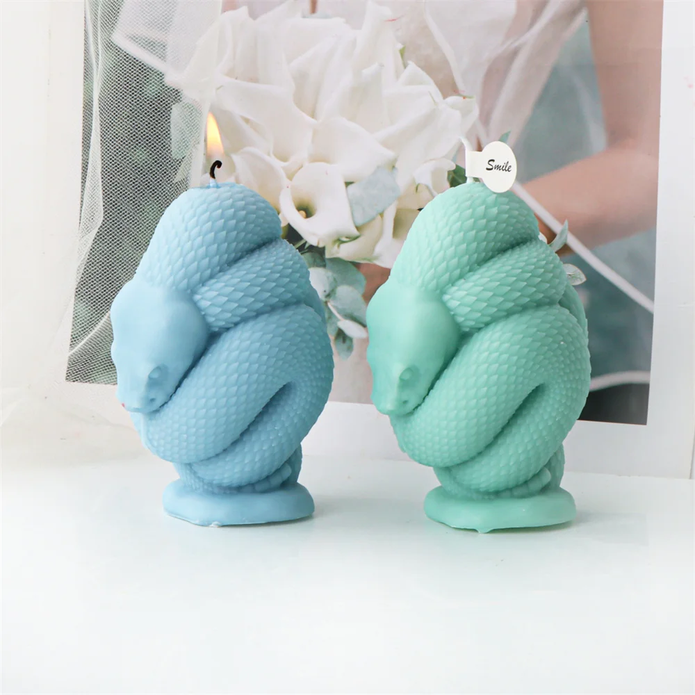 3D Fierce Snake Crouch Pillar Силиконовая форма для свечей DIY Инструмент Хэллоуин День Мыло