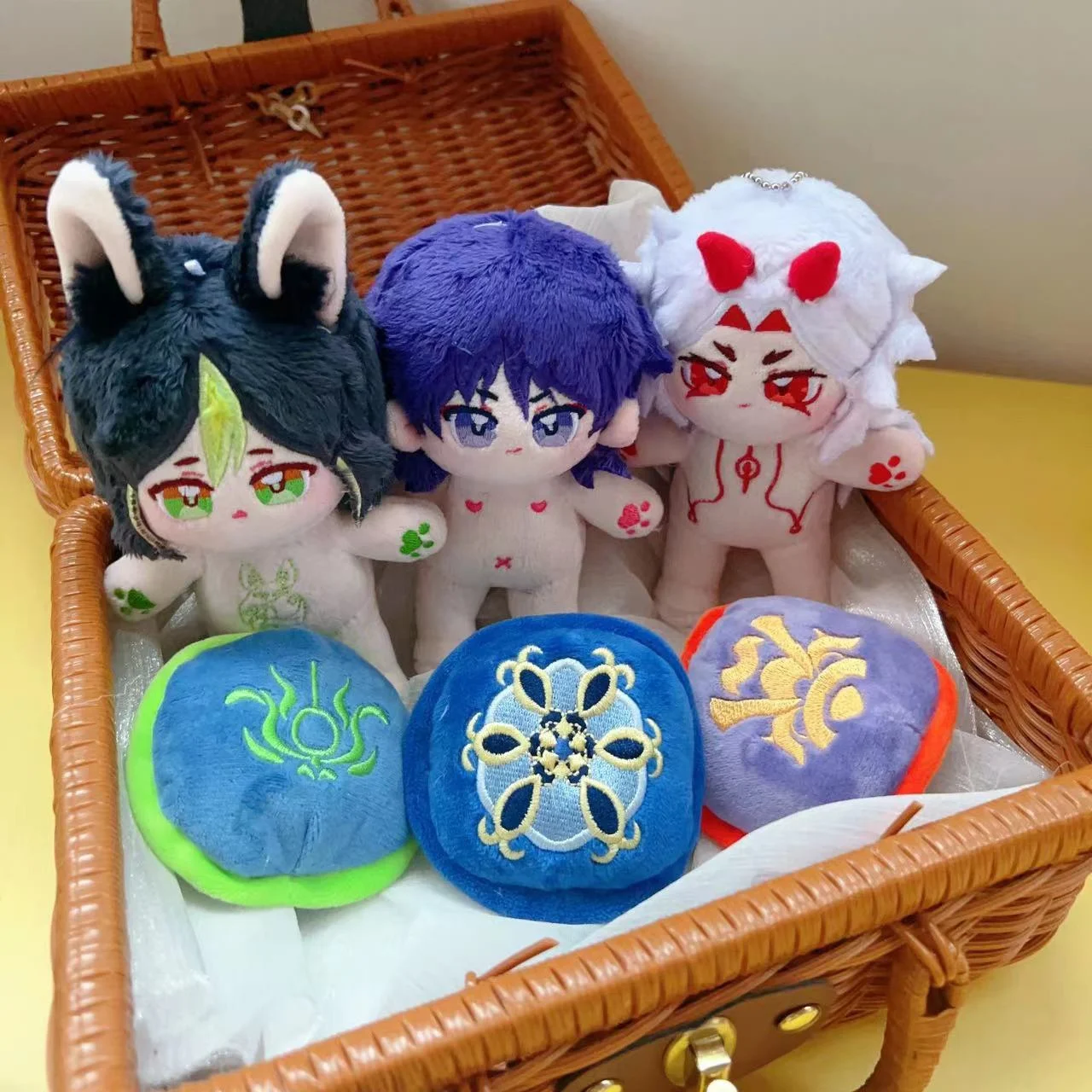 

Anime Genshin Impact Venti Zhong li Xiao Tortoise Diluc Ragnvindr 12cm Plush Stuffed Dolls Bag Pendant Keychain Keyring Gift