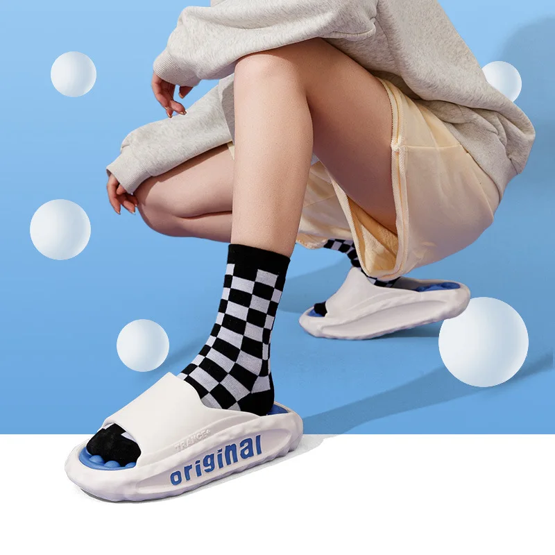 Women Summer Thick Slippers Man Pellet Massage Bottom Slides Home Anti-Slip Bathroom Bath Slippers Couples Campus Beach Sandals