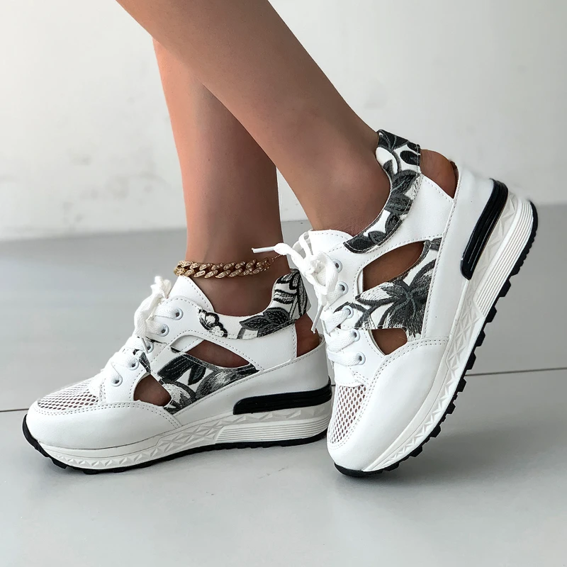 Новый стиль декоративные модные сандалии с круглым носком и цветной вышивкой