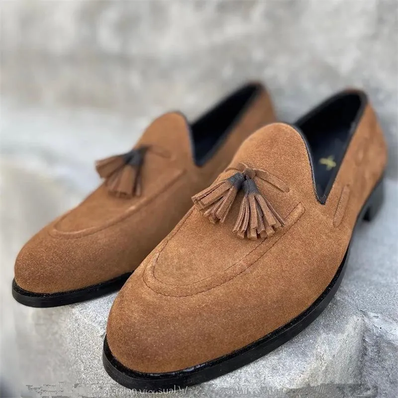 

New Loafers Men Shoes Faux Suede Brown Classic Fashion Casual Party Banquet Everyday Retro Fringe Gentleman Dress Shoes KB793