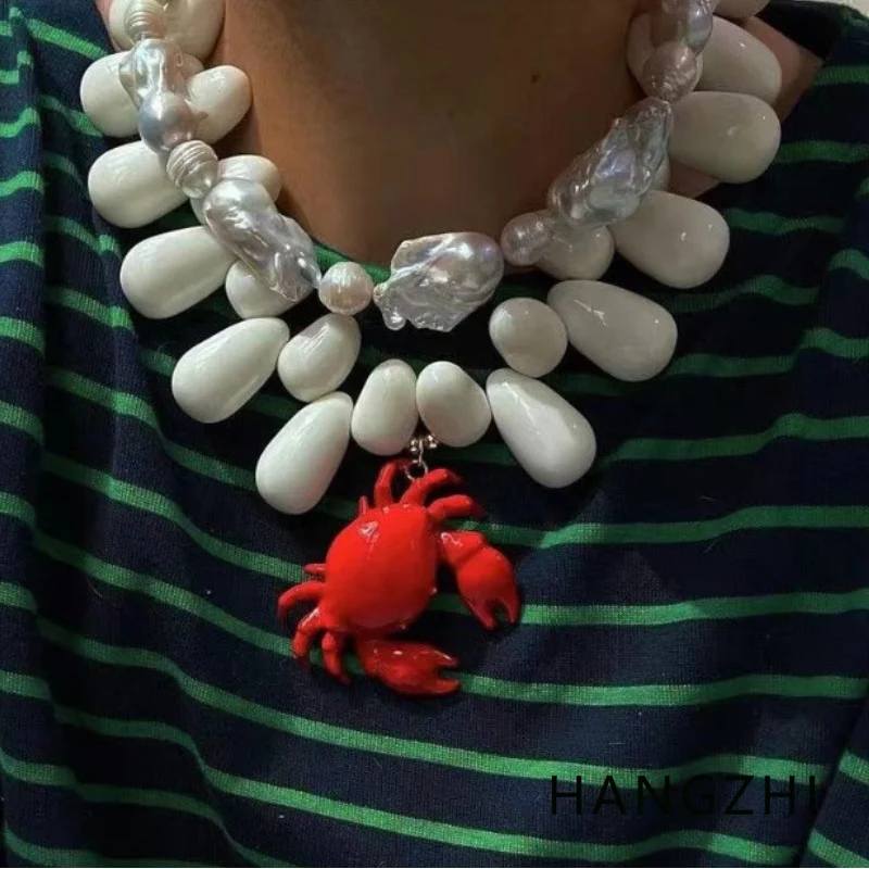 HANGZHI белое нерегулярное ожерелье из смолы с бисером золотого цвета кулон в виде
