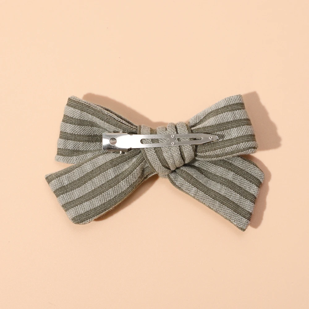 Рисунок 4 - Новые заколки для волос с бантом