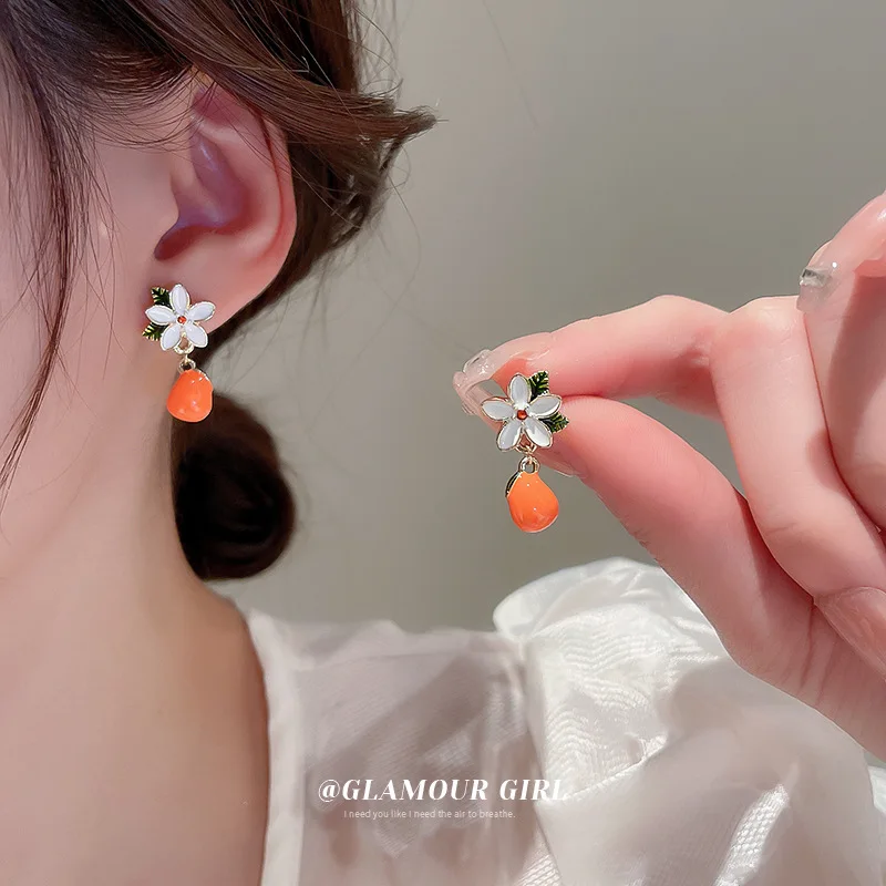 

Silver Needle Dripping Oil Orange Flower Earrings Female Korean Sweet And Lovely Temperament Fashion New
