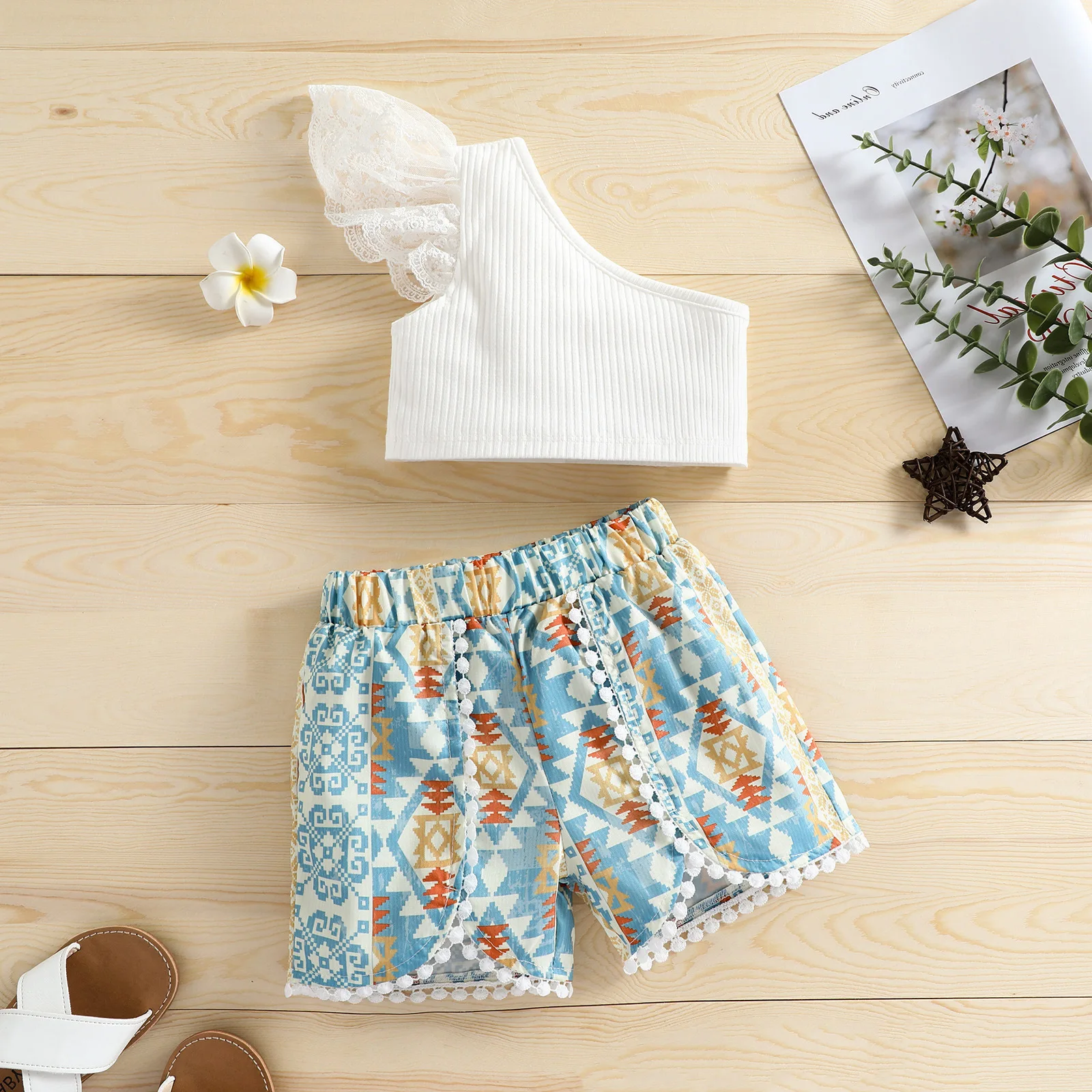 

Комплект для маленьких девочек, кружевной топ с открытыми плечами и короткие шорты с бахромой, летняя одежда для младенцев