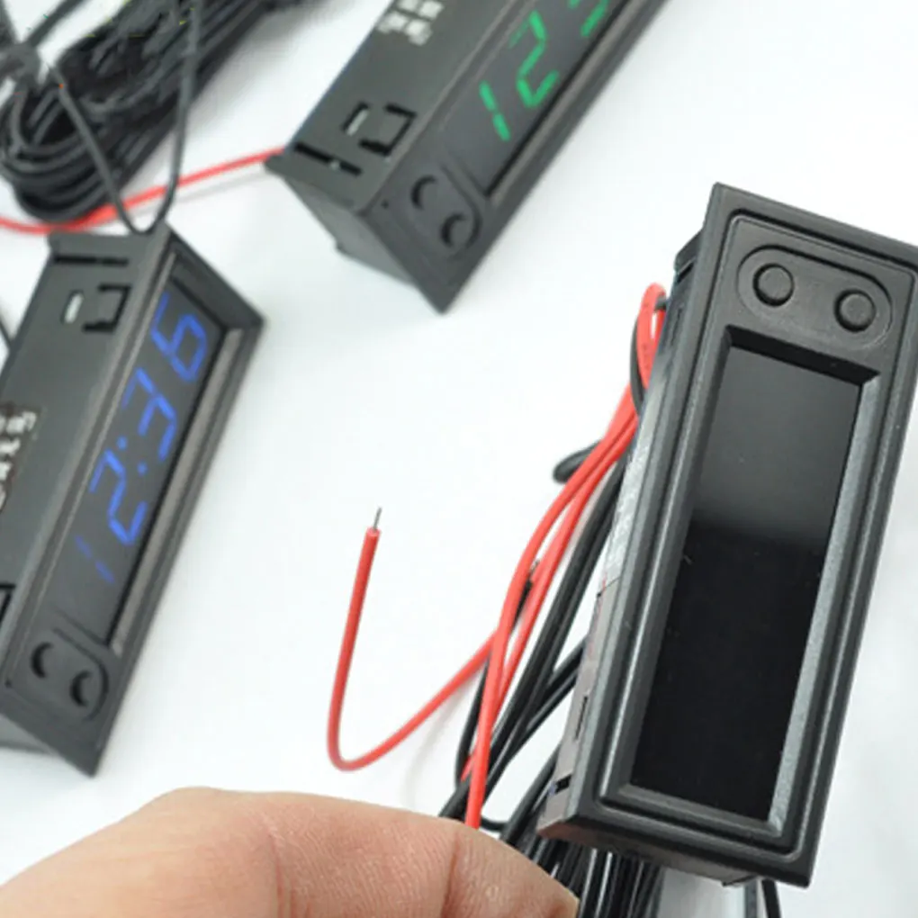 

Car 3-in-1 Digital Clock Thermometer Voltmeter Modified Accessory