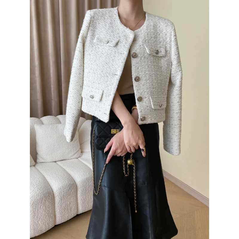 Рисунок 2 - Женская твидовая куртка