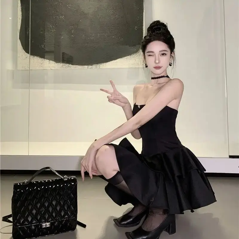 Платье на день рождения черное платье без рукавов с бюстгальтером элегантное