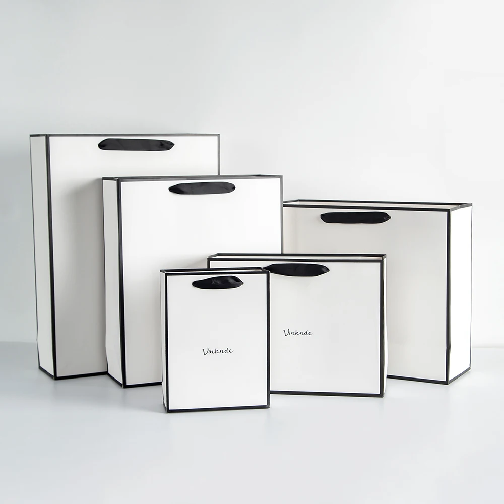 Custom Luxury White Black Clothes Store Retail Packaging Gift Carry Bags Boutique Shopping Paper Tote Bags With Your Own Logo