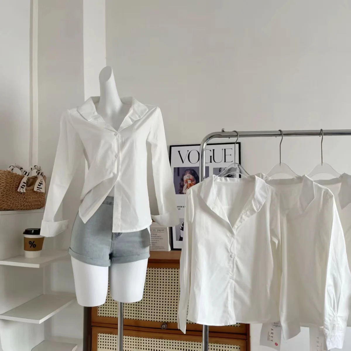 Женская летняя рубашка с длинным рукавом и большим вырезом |