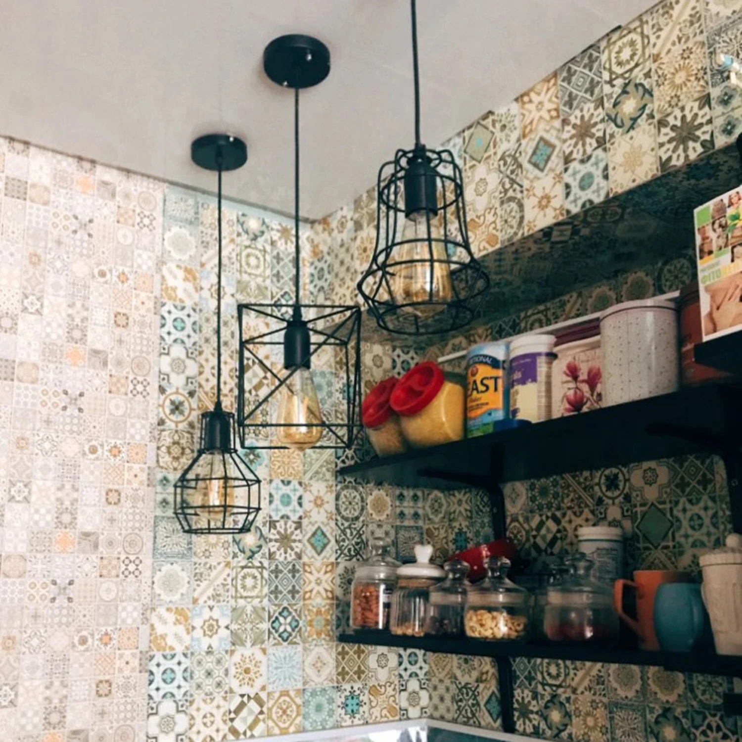 Стильные и элегантные винтажные промышленные подвесные светильники в черной