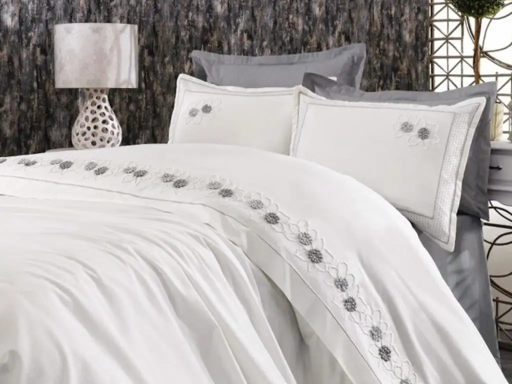 

Bianca Embroidered Duvet set Cream-Gray