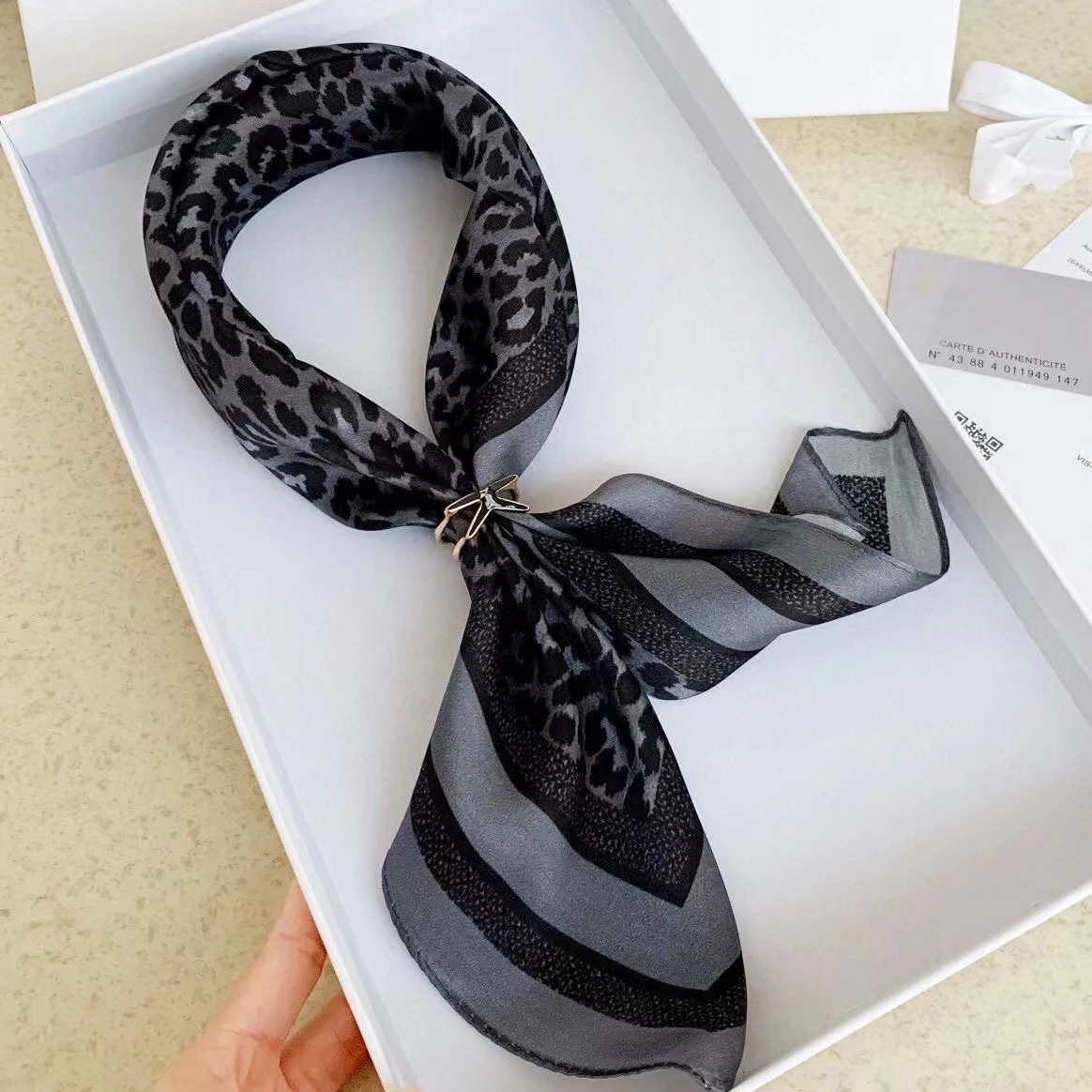 

New Fashion Leopard print Women Neck Hair Foulard Bandana Square Small Headband Hijab Print Poncho brand Scarves