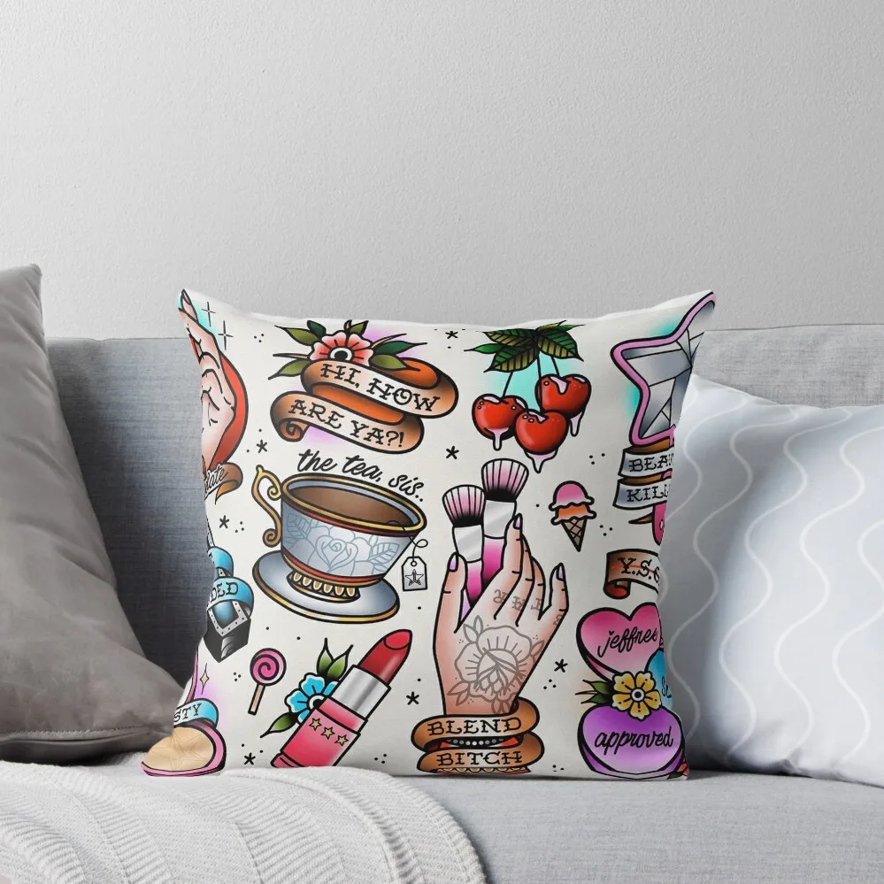 Декоративная подушка с татуировкой в виде звезд