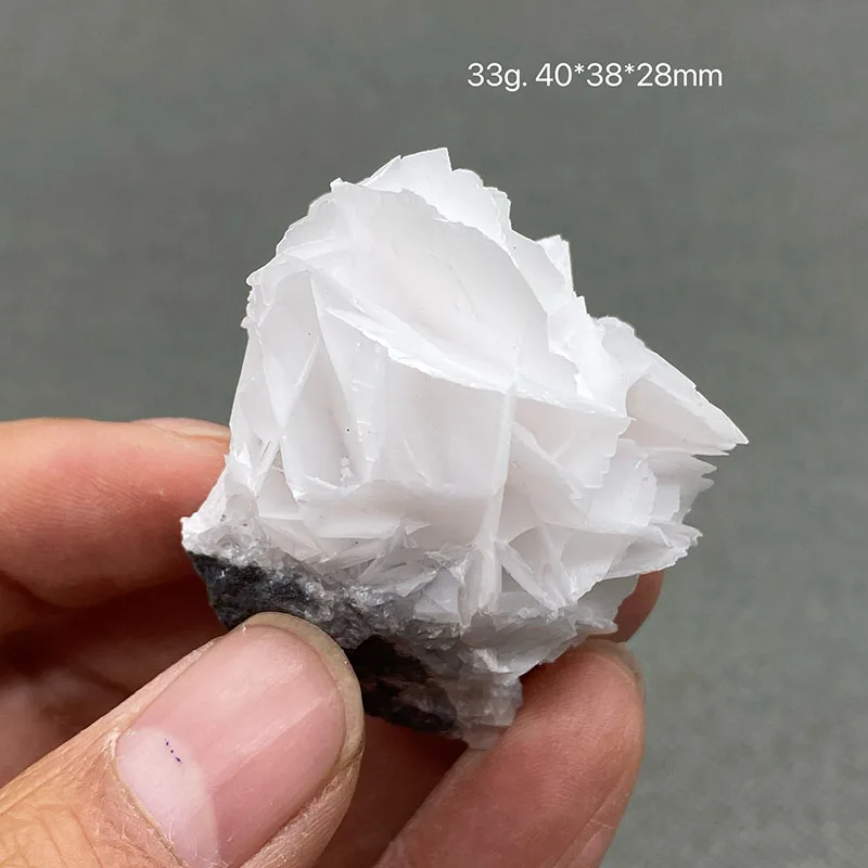 

100% натуральные белые чешуйки, флуоресцентный кальцит (флуоресцентный эффект, розовый), грубый образец, кристалл, кварц, драгоценный камень, коллекция драгоценных камней