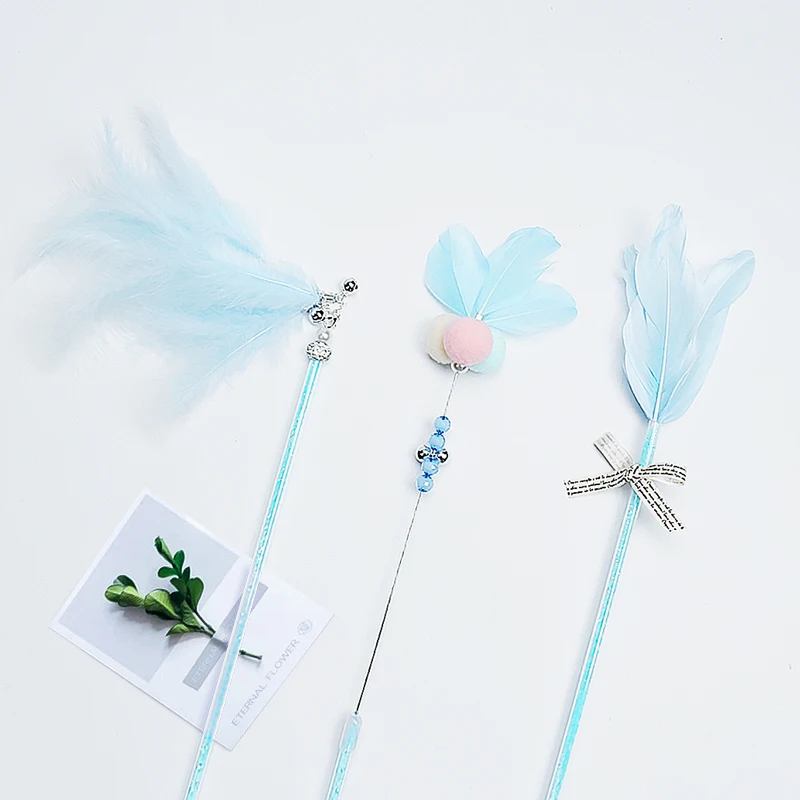 

Игрушки для кошек, милые кошачья Дразнилка с колокольчиком, игрушки для кошек, Интерактивная защита от укусов с перьями, аксессуары для котя...