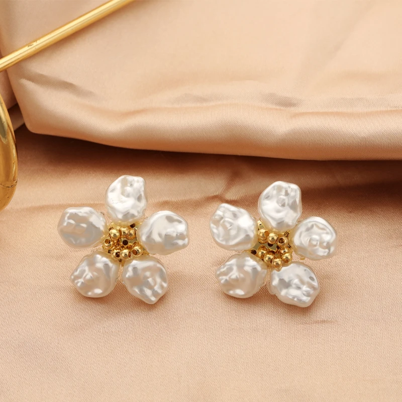 

S925 Silver Women French Retro Pearl Earrings Female Personality Sweet Flower Earrings Spring and Summer 2023 New Trendy Earring