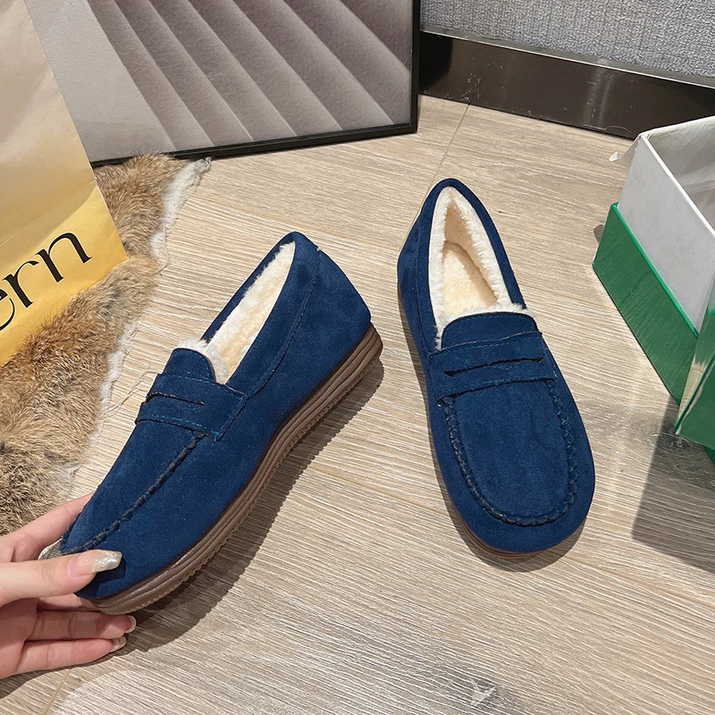 

Women's 2022 Autumn Winter New Frosted Surface Splicing Fashionable Shallow Mouth Plush Thickened Warm and Anti-skid Flat Shoes