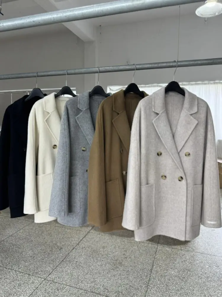 Женская короткая шерстяная куртка офисные двубортные свободные пальто в